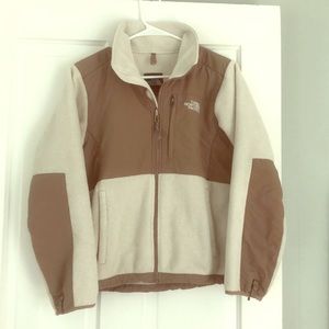 Off white and tan women’s north face fleece